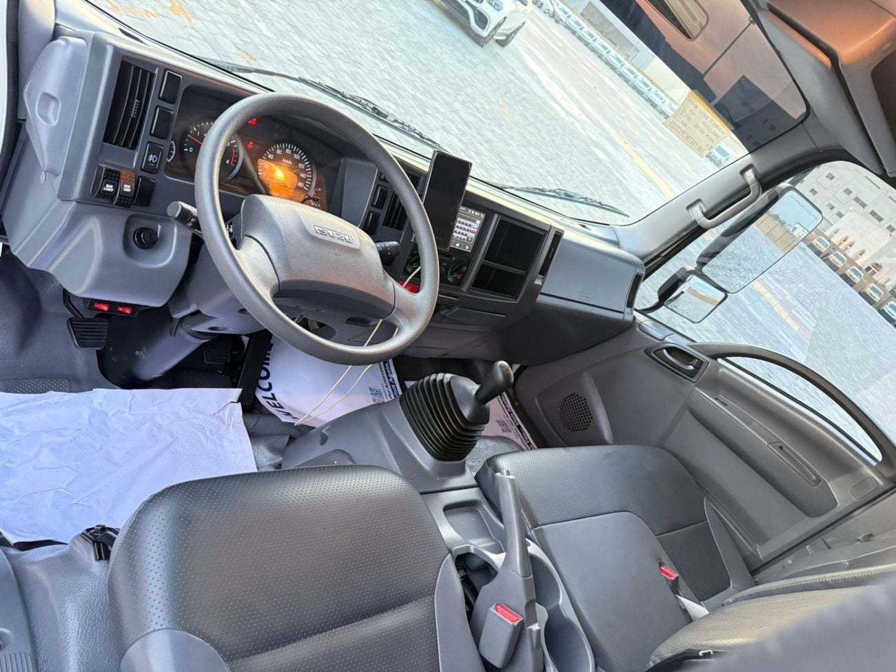 Isuzu NPR 85