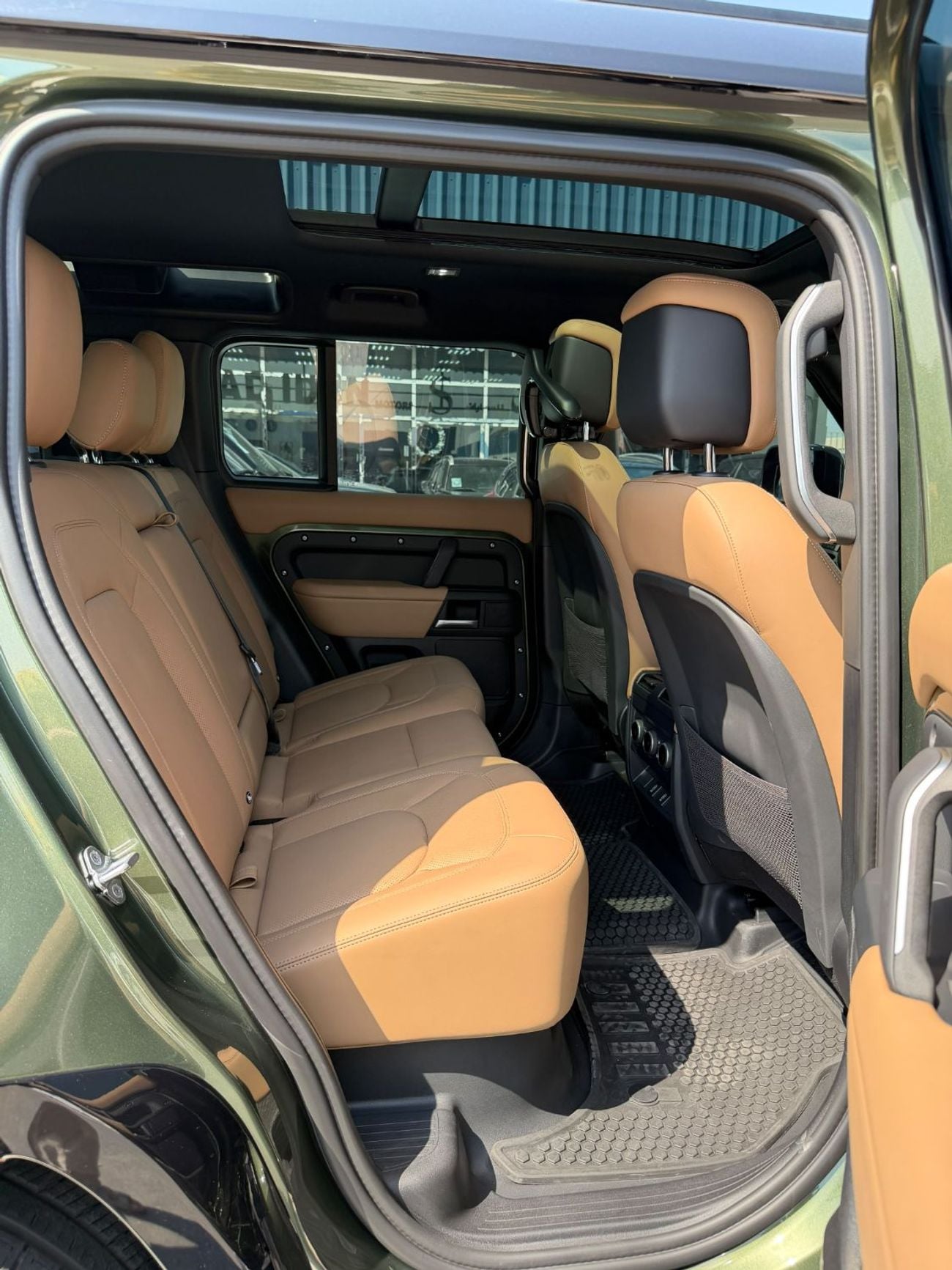 Land Rover Defender 110 X-DYNAMIC SE P400