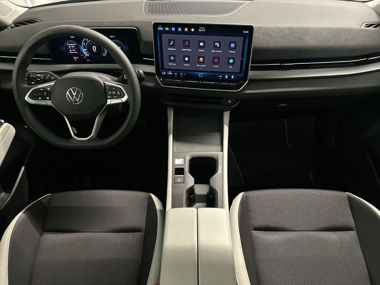 Volkswagen Jetta TRENDLINE Jetta Trendline 1.5L TSI | 7-Speed Automatic DSG | Panoramic Roof | Rear Camera | Wireless CarPlay