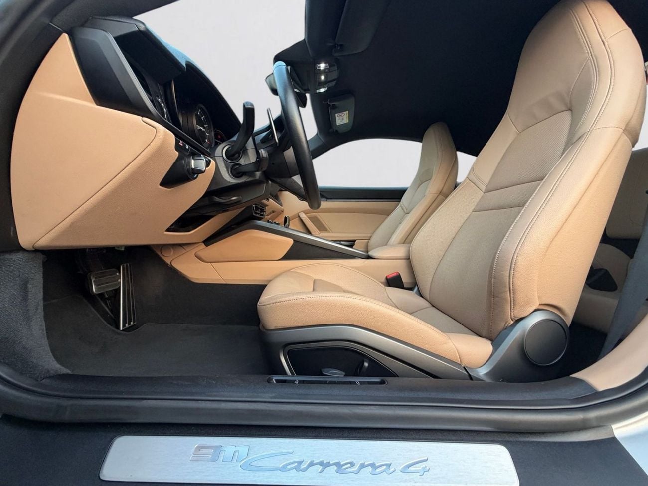 بورش 911 CARRERA 4 PORSCHE 911 CARRERA 4 | AWD | LOW MILEAGE | 3.0L TWIN-TURBO | 2024 | JAPAN SPECS