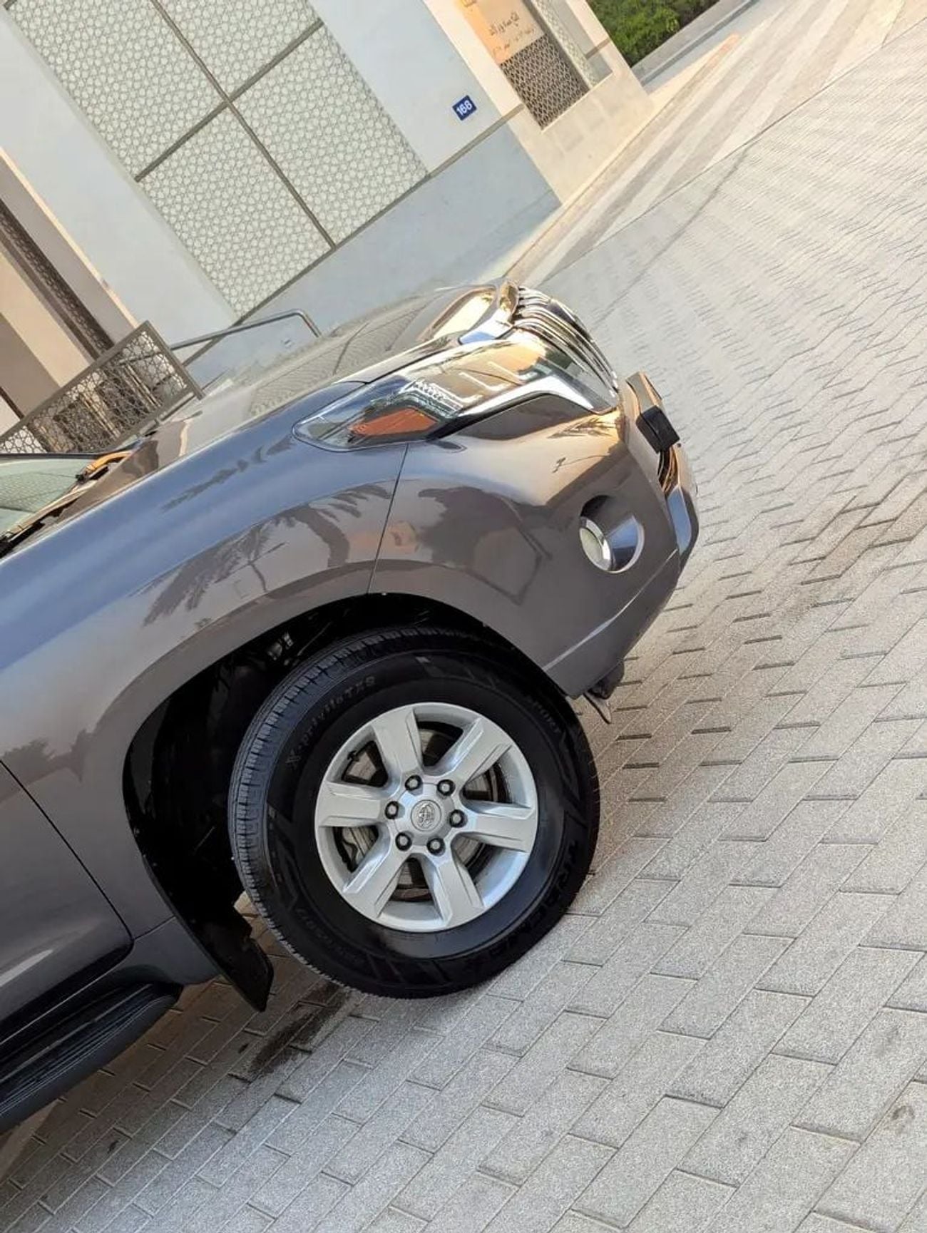 تويوتا برادو 60TH مواصفات خليجية، موديل 60، محرك V6 سعة 4.0 لتر، بحالة ممتازة