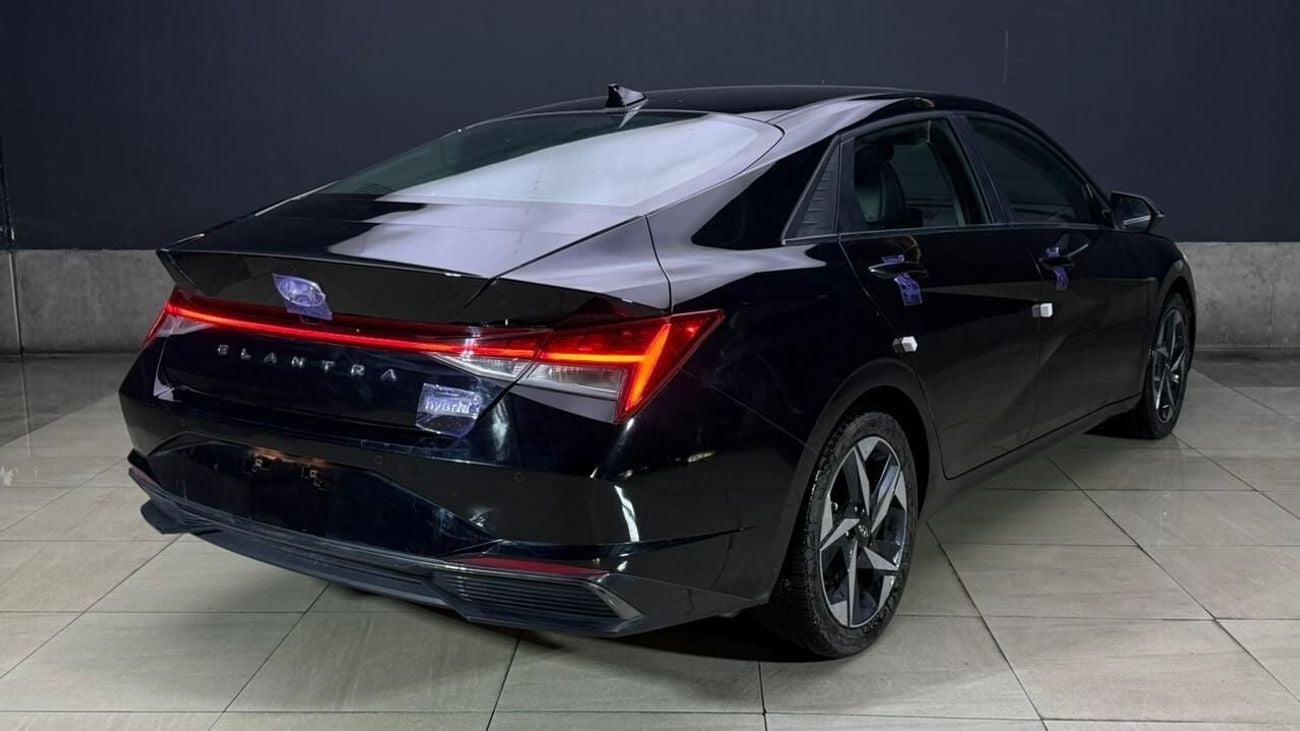 Hyundai Elantra HEV PREMIUM