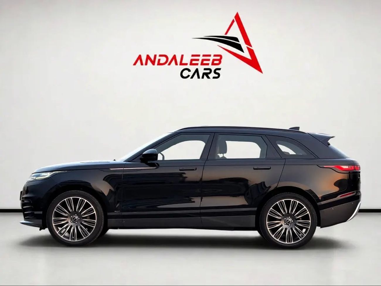 Land Rover Range Rover Velar R-DYNAMIC SE LUXURY R-DYNAMIC SE | P250 | PANORAMIC ROOF | 2.0L TURBO | GCC