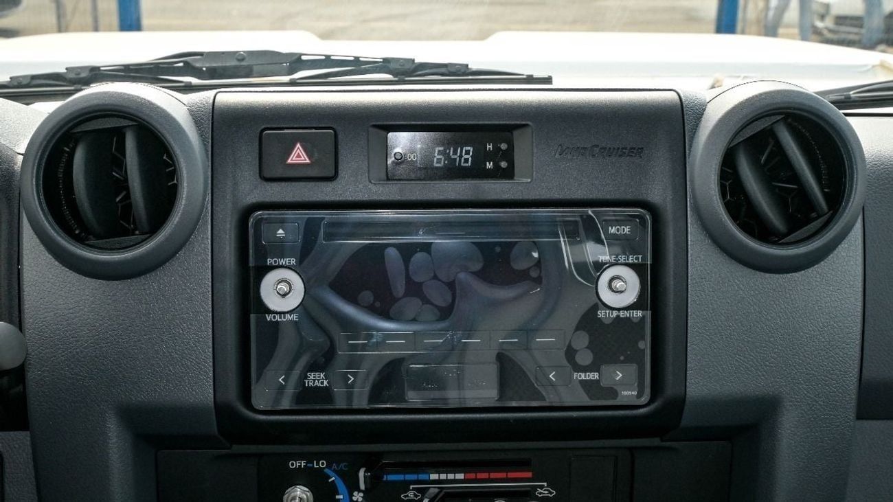 Toyota Land Cruiser LC 76