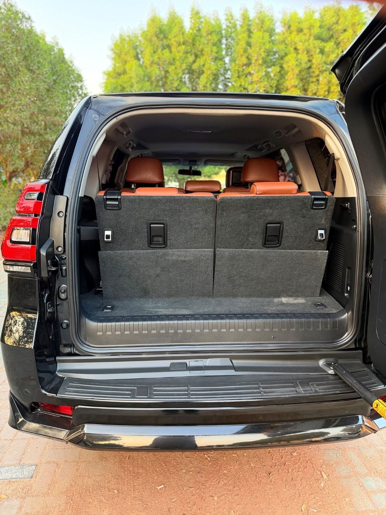 Toyota Prado VXR V4 2.7L Engine Facelift to 2023 Shape Exterior and Interior Full Option
