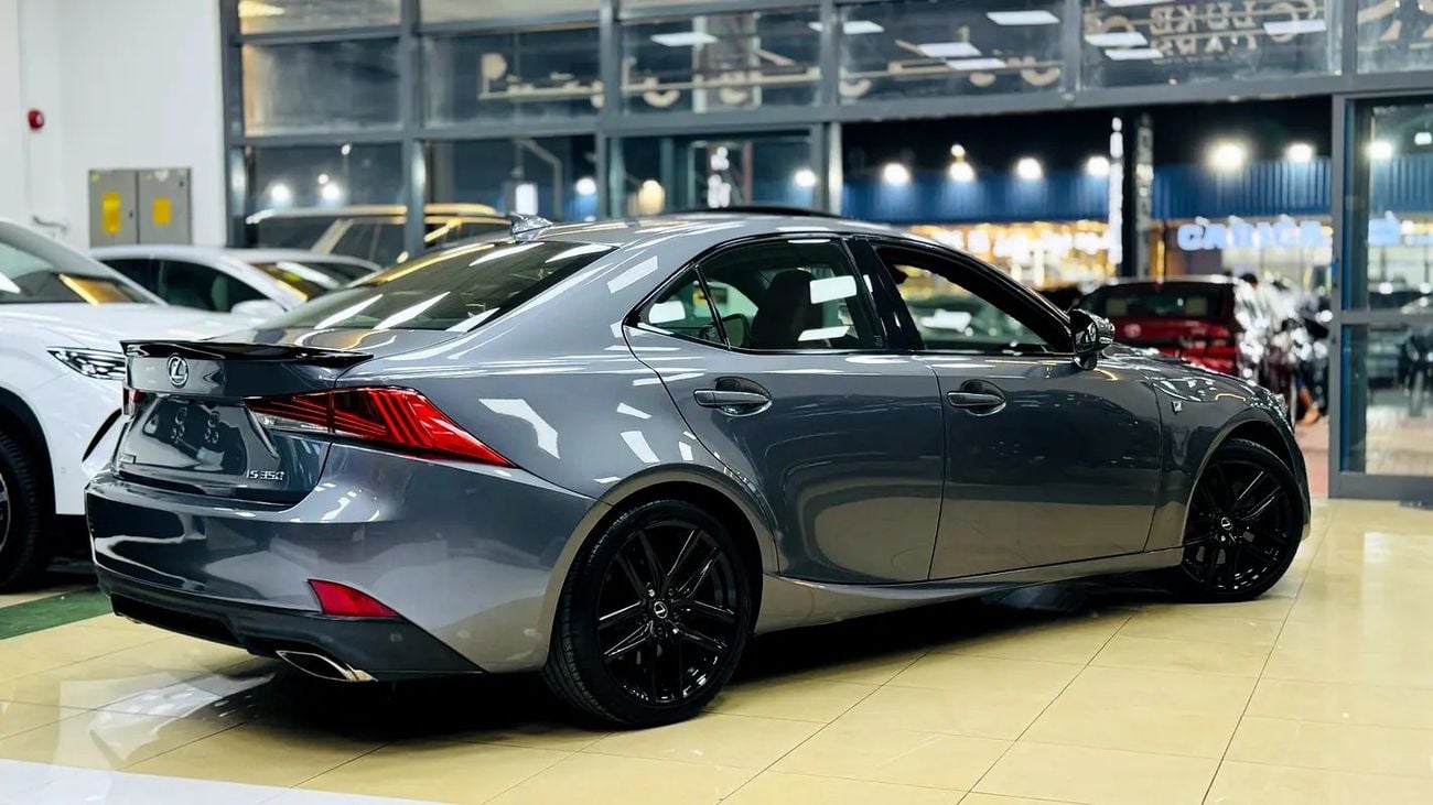 لكزس IS 350 إف سبورت - American Specs / Clean Title
