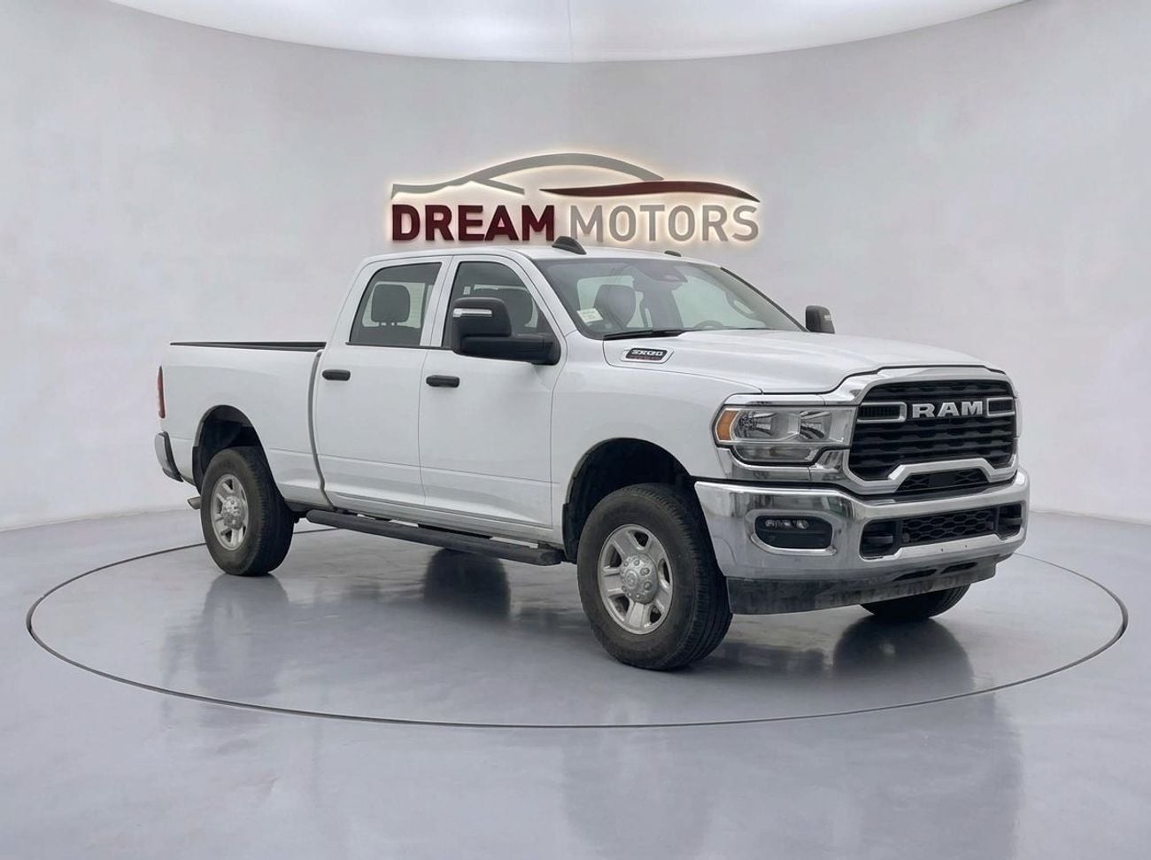 رام 2500 LARAMIE رام 2500 شديدة التحمل | 6.4 لتر | بنزين | أوتوماتيك | جاهزة للتصدير