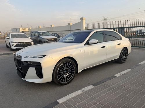 BMW 740i BMW 740i 3.5L V6 2025 full option BMW 740i 3.5L V6 2025 full