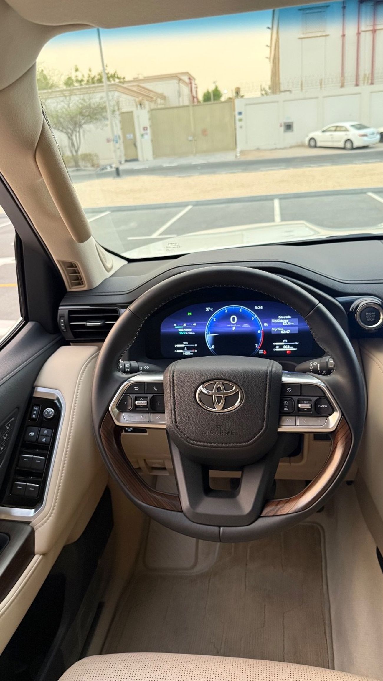 تويوتا لاند كروزر VXR