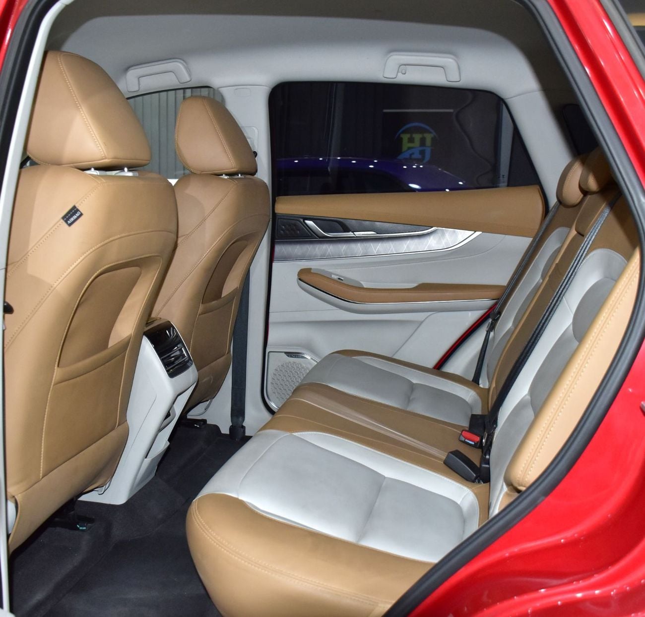 Exeed LX COMFORT EXCELLENT DEAL for our Exeed LX 230T ( 2024 Model ) in Red Color GCC Specs