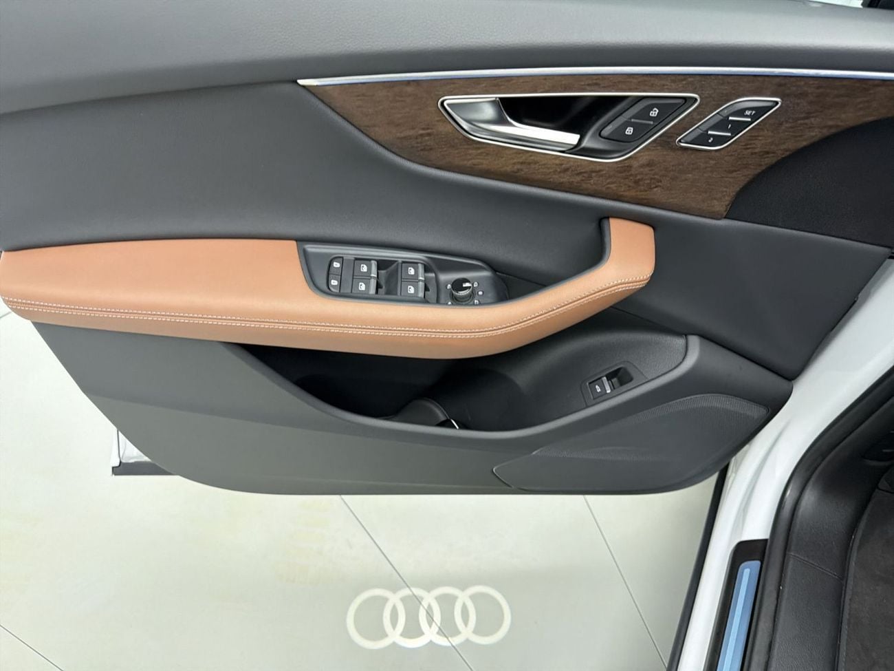 أودي Q8 55 TFSI quattro 340hp (Ref# 21253)