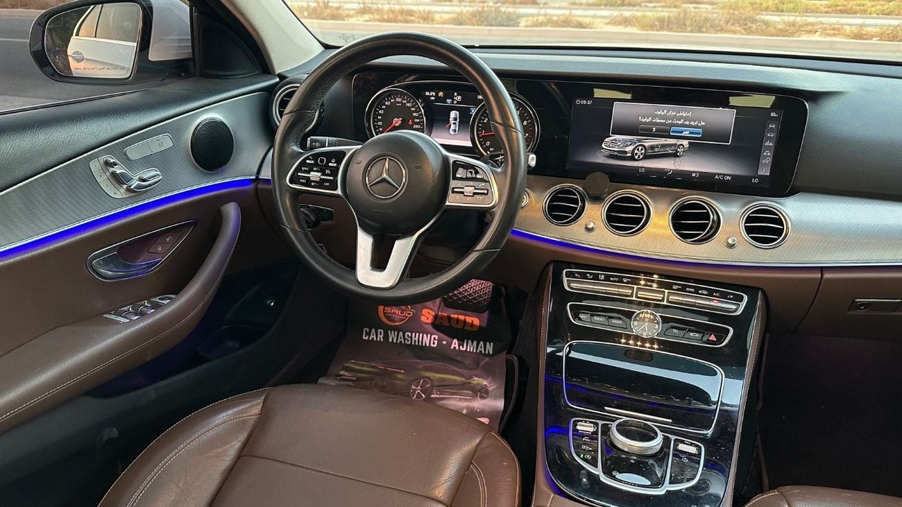 Mercedes Benz E200 PREMIUM