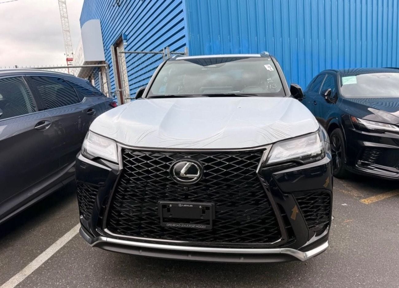لكزس LX 600 F SPORT