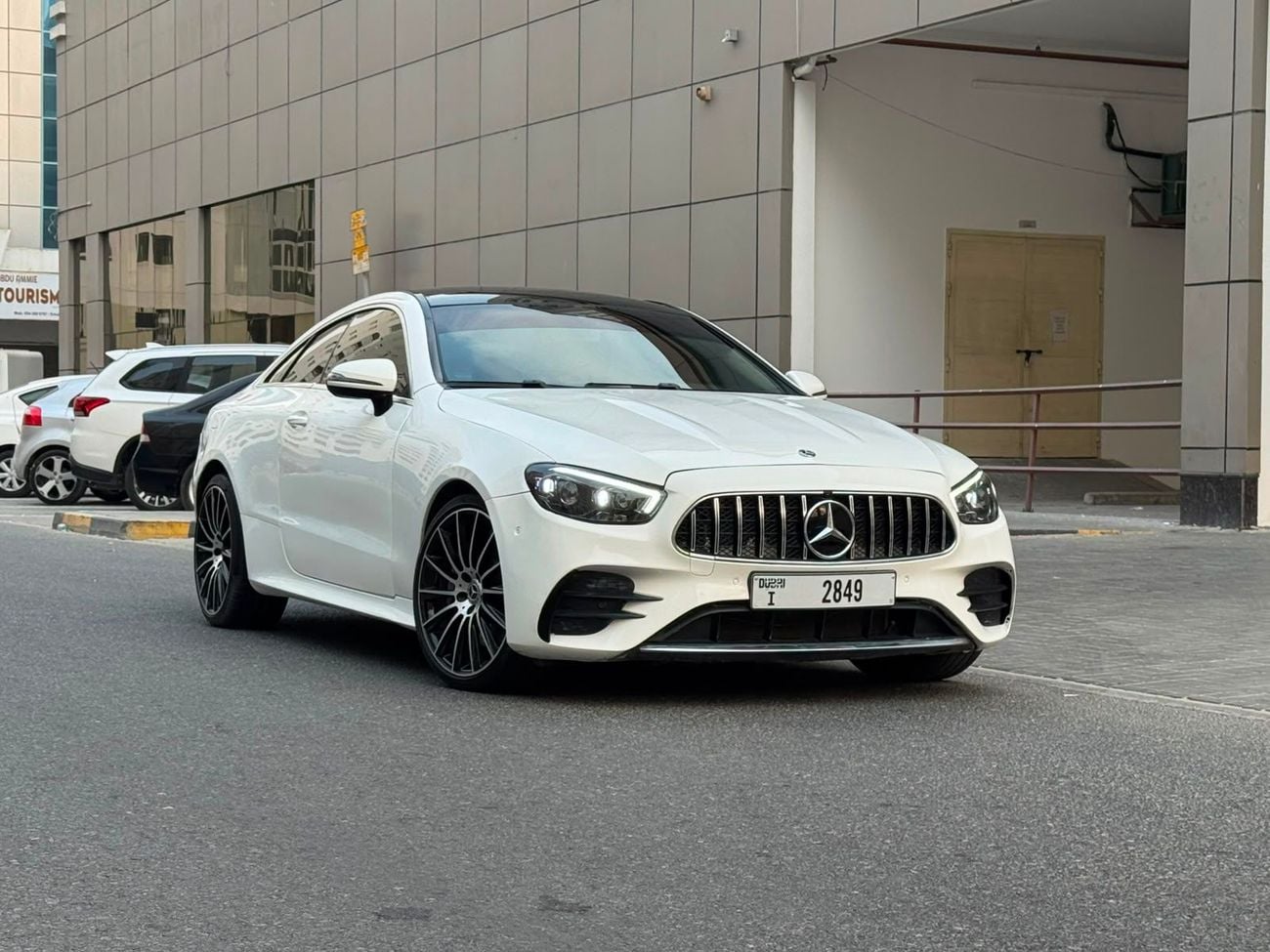 Mercedes Benz E400 STANDARD