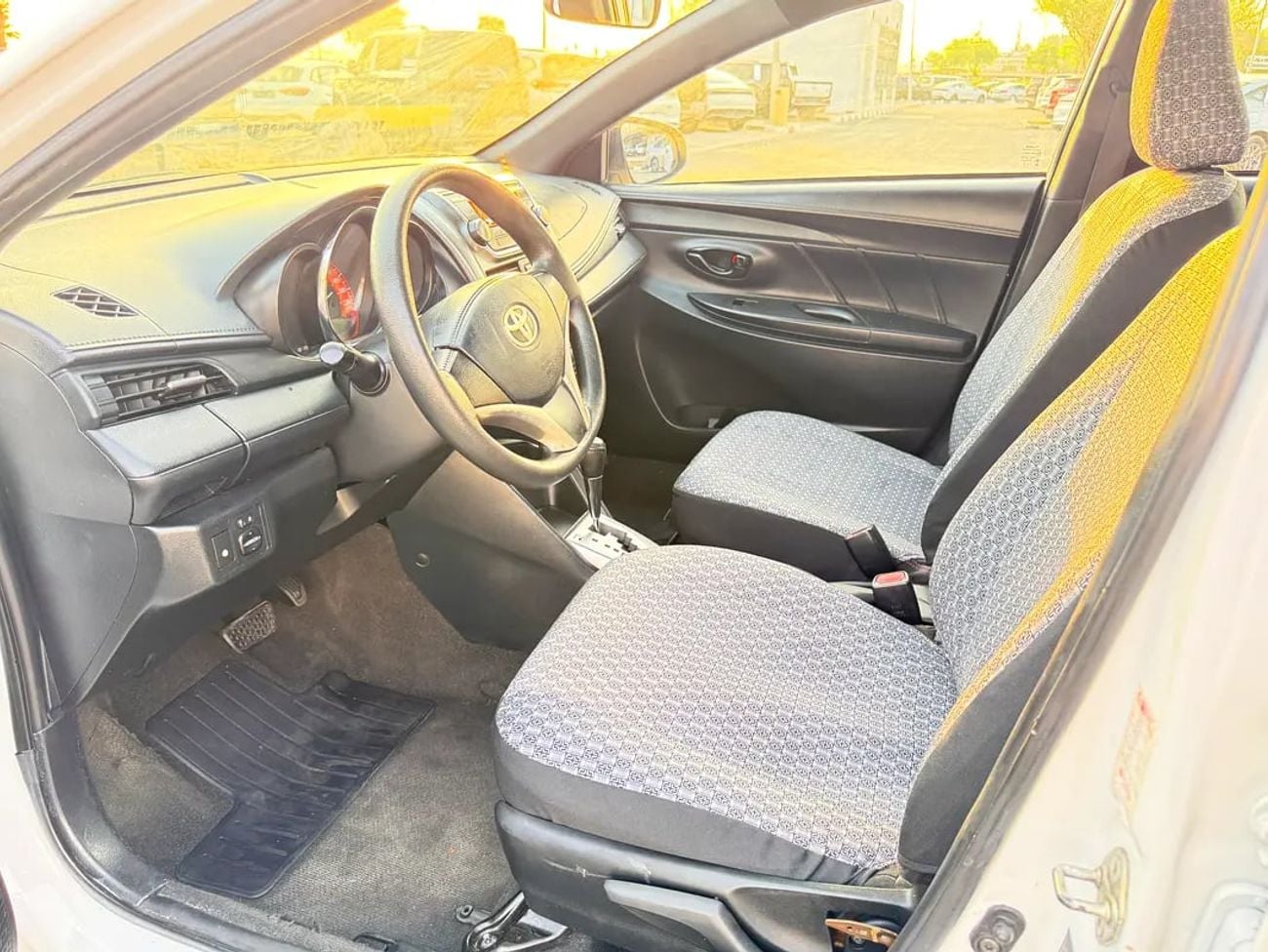 Toyota Yaris SE GCC Specs- excellent condition.