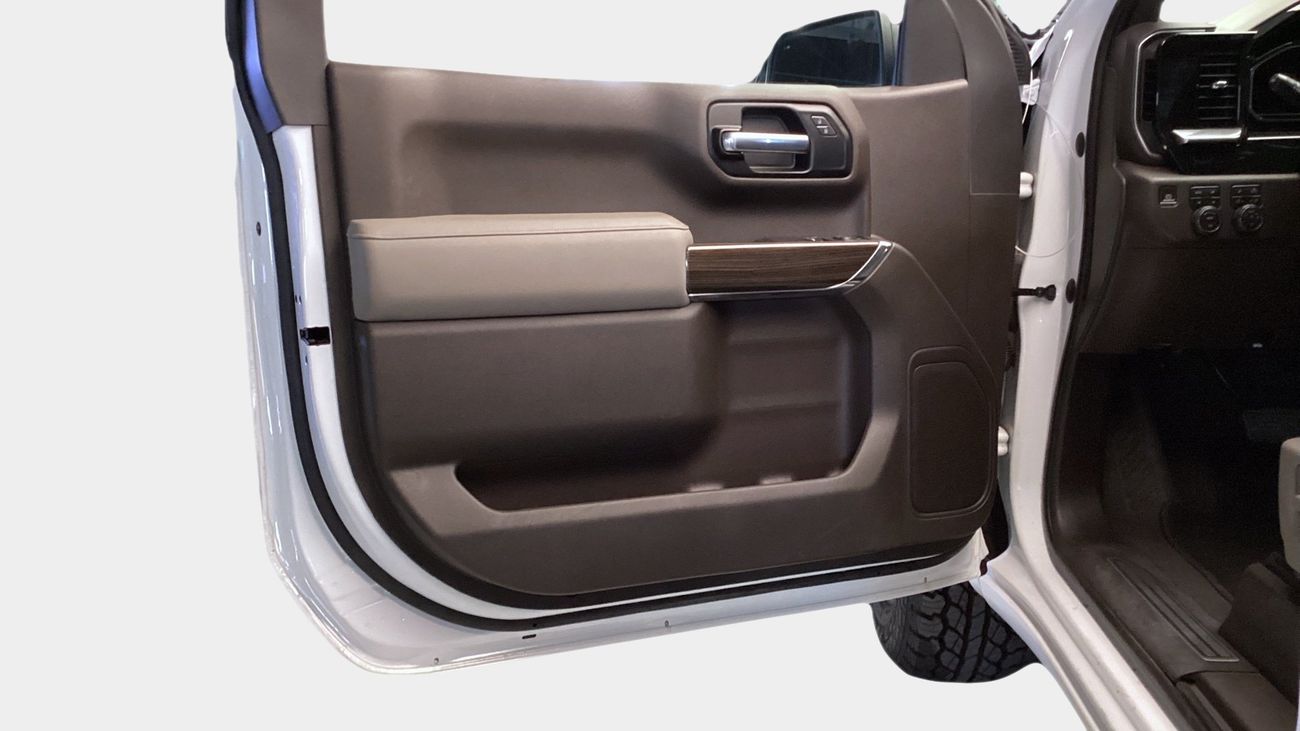Chevrolet Silverado 1500 REGULAR CAB 2LT TRAILBOSS | Guaranteed Warranty | 0 Down Payment