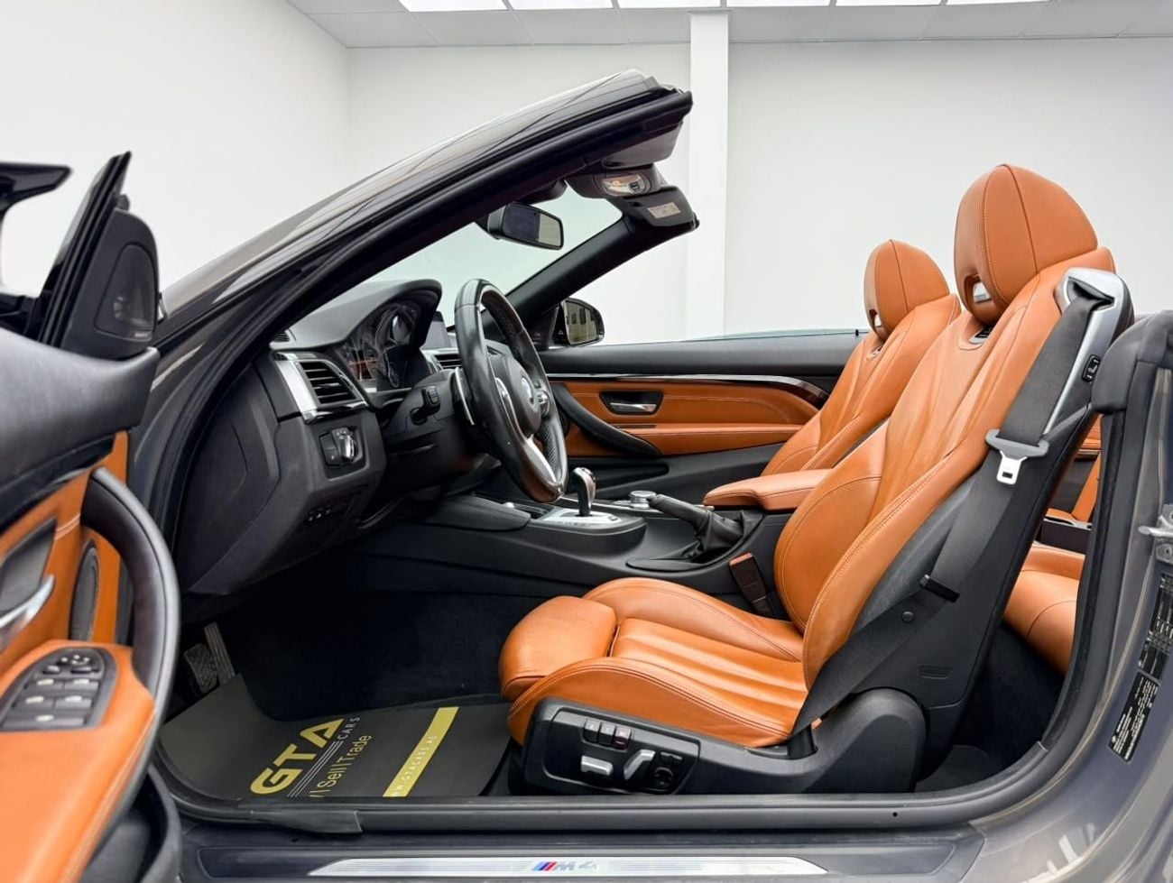 BMW M440i 2017 BMW M4 Convertible, Agency Warranty+Service ContractFull Service History, GCC Specs.