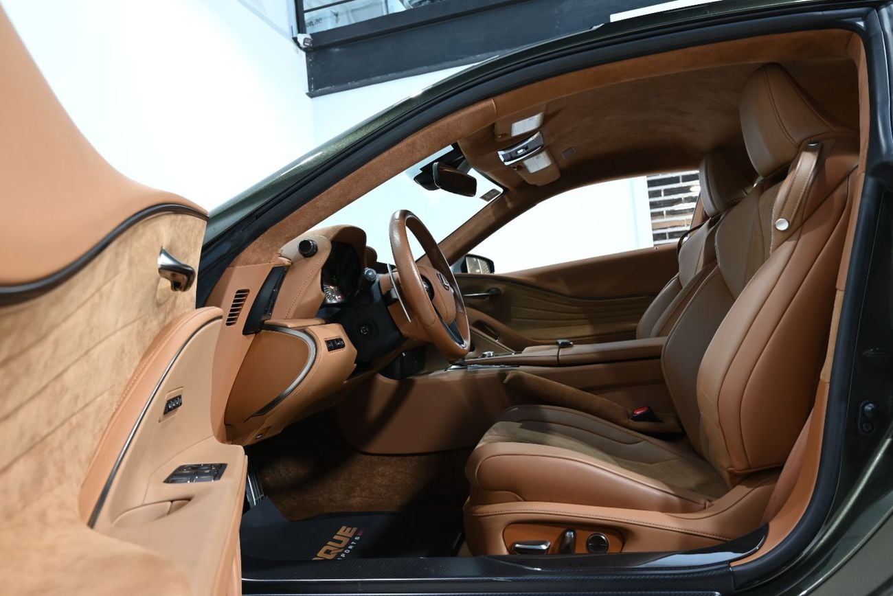 لكزس LC500h لكزس LC 500h موديل 2025، سجل صيانة كامل، ضمان لمدة عام، حالة ممتازة، ملكية نظيفة