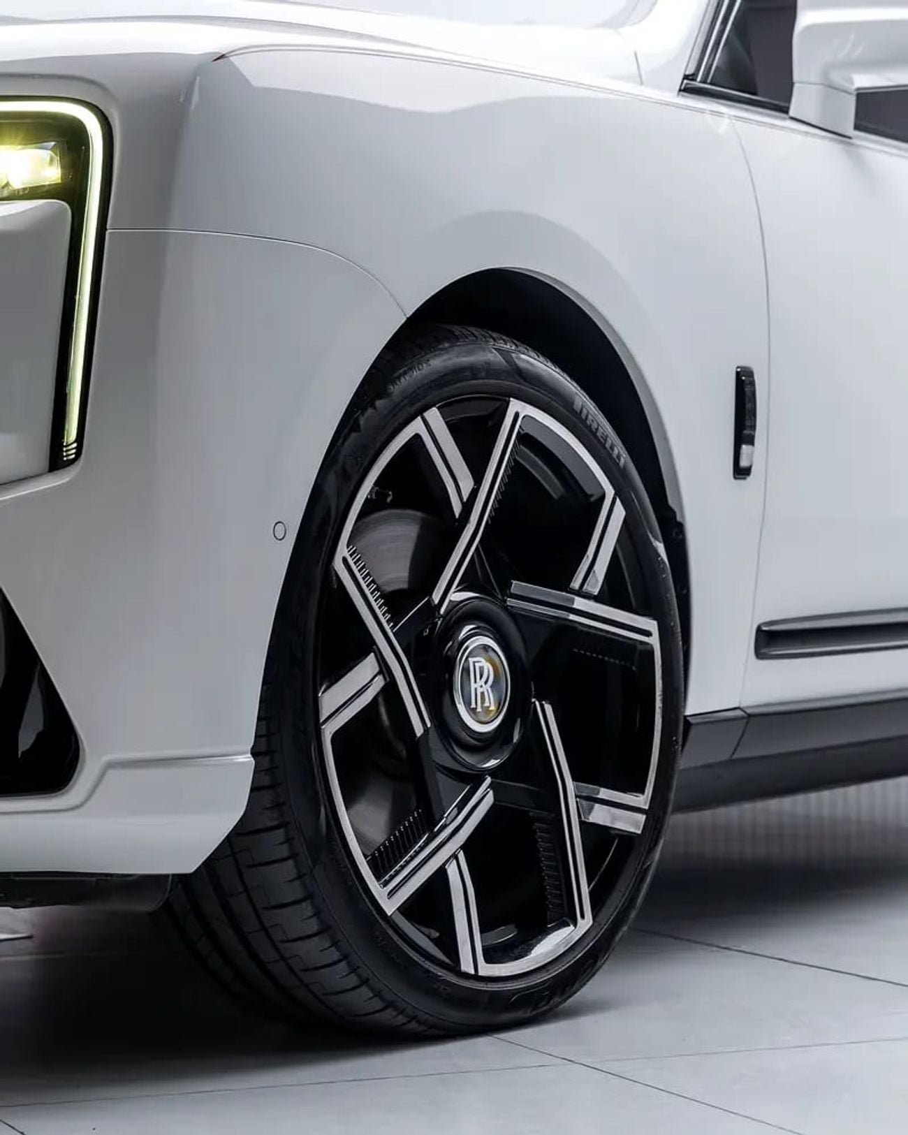 Rolls Royce Cullinan BLACK BADGE FACELIFTED