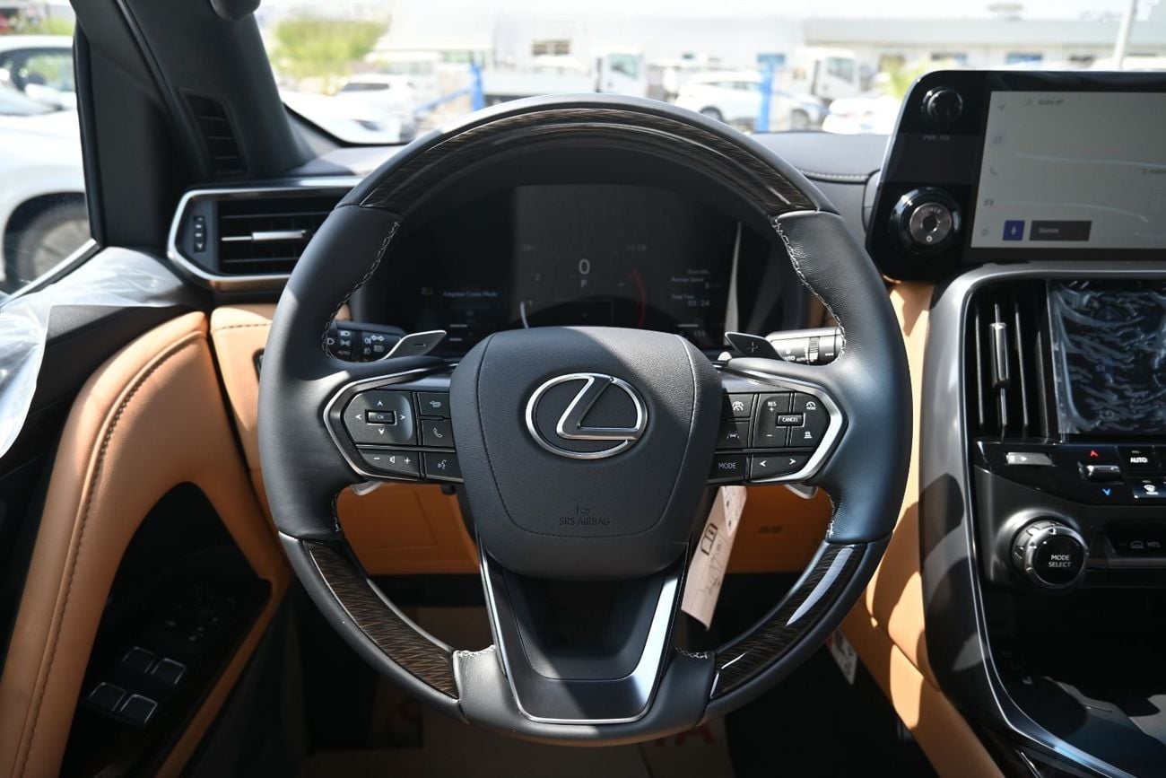 لكزس LX 700h SIGNATURE محرك V6 سعة 3.5 لتر بشاحن توربيني مزدوج + هجين، موديل 2026، اللون رمادي