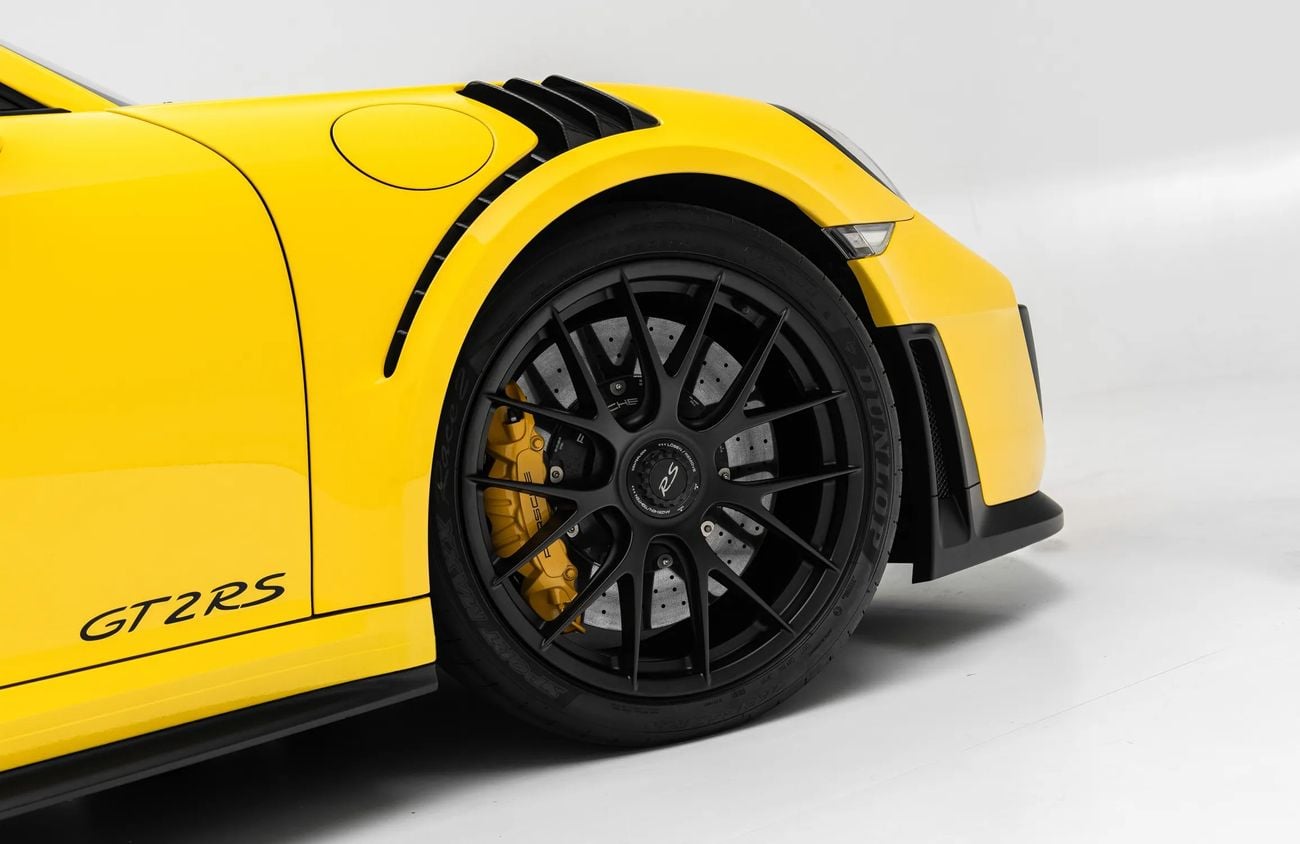 Porsche 911 3.8L F6 Twin-Turbocharged Engine