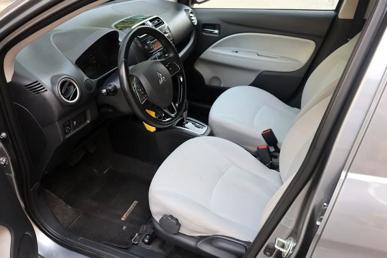ميتسوبيشي اتراج جي إل إكس - GCC Specs - Low Mileage