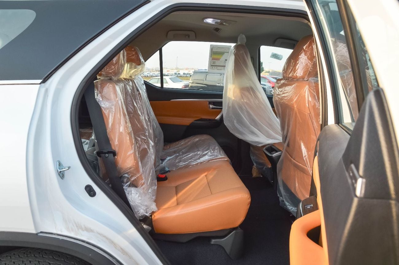 Toyota Fortuner TOYOTA FORTUNER 4.0L V6 4WD PETROL SUV 2025