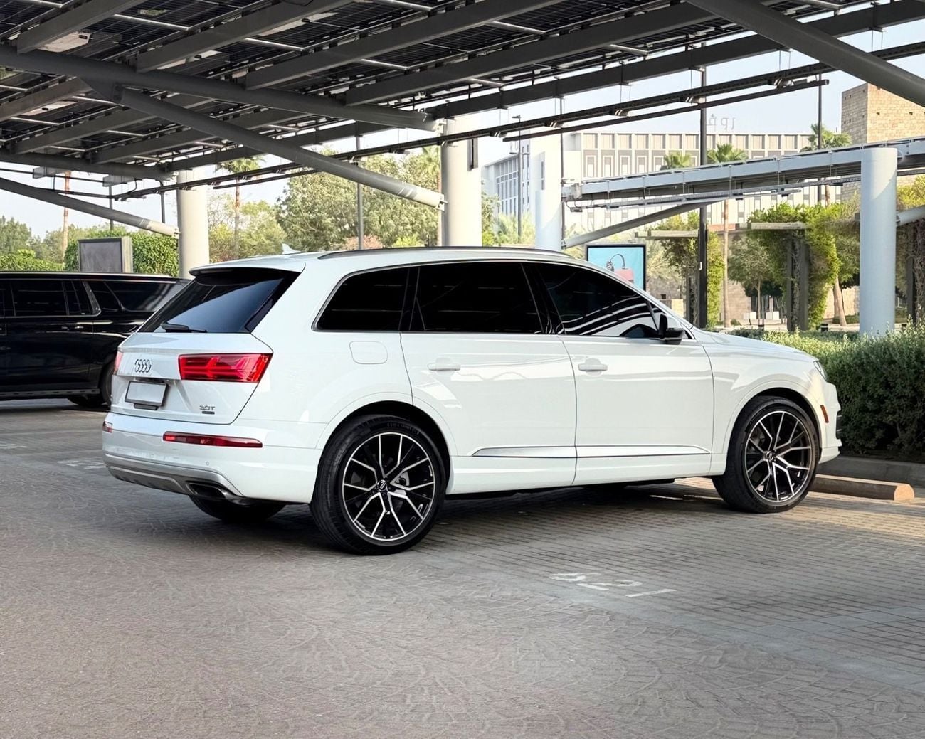 Audi Q7 3.0L Premium Plus 6Cyl Automatic Petrol SUV/Crossover Quattro All Wheel Drive 7Seats 5 Door 3.0L | Original paint | No accident | USA spec