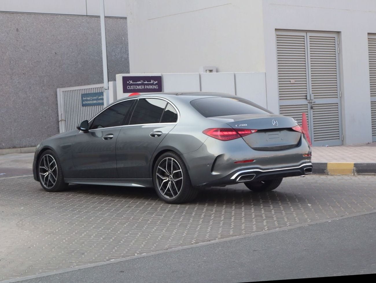 مرسيدس بنز C 200 بريميوم