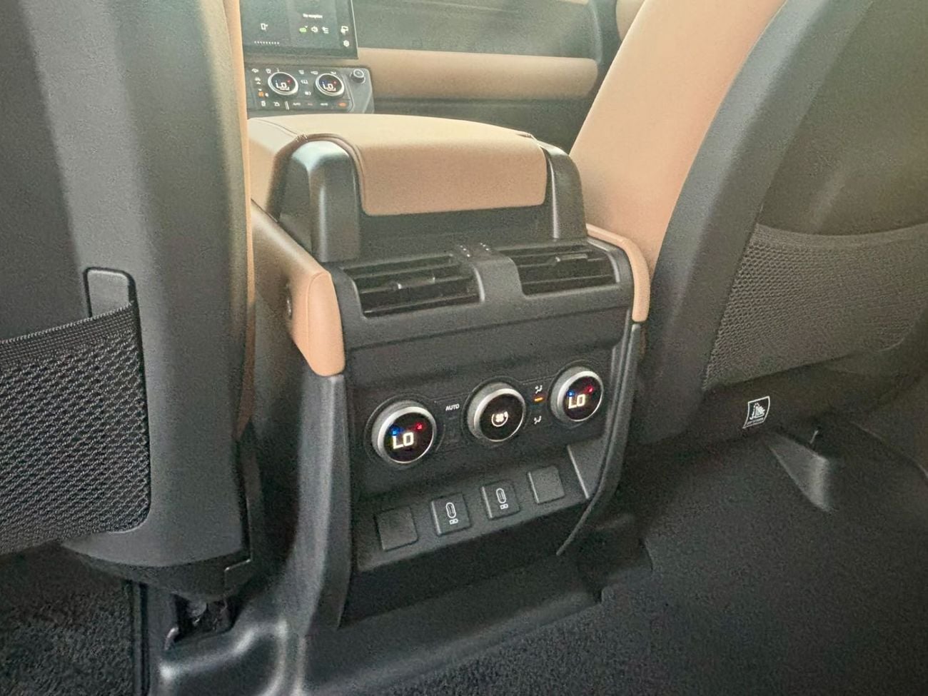 Land Rover Defender 110