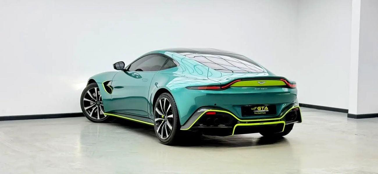 أستون مارتن فانتيج ستاندارد AM Warranty, Full AM Service History, Fully Loaded, GCC