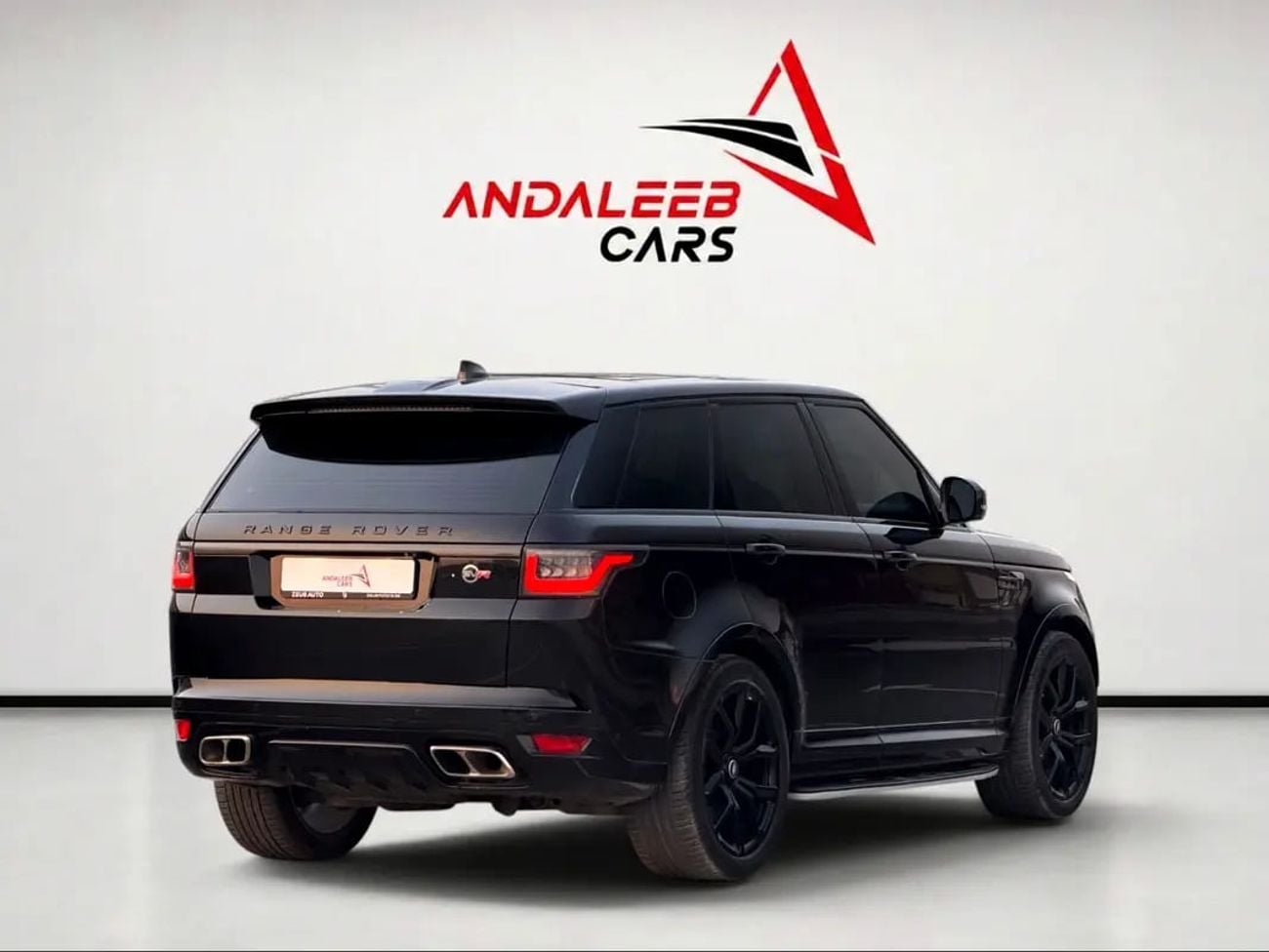 Land Rover Range Rover Sport SVR | 5.0L SUPERCHARGED V8 | 575 HP | GCC | | ORIGINAL PAINT
