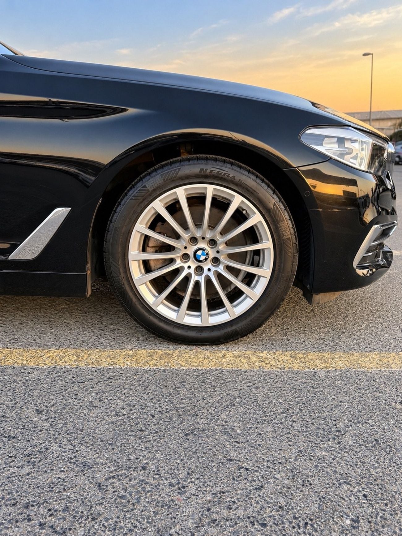بي أم دبليو 520i إكزيكيوتيف BMW 520i Luxury Line | 2019