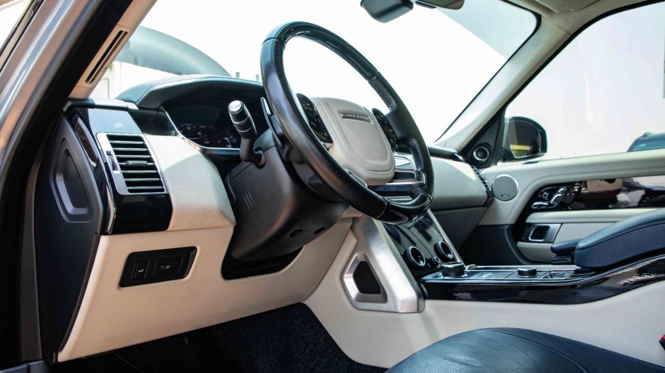 Land Rover Range Rover VOGUE | 2018 | For Local Registration +10%