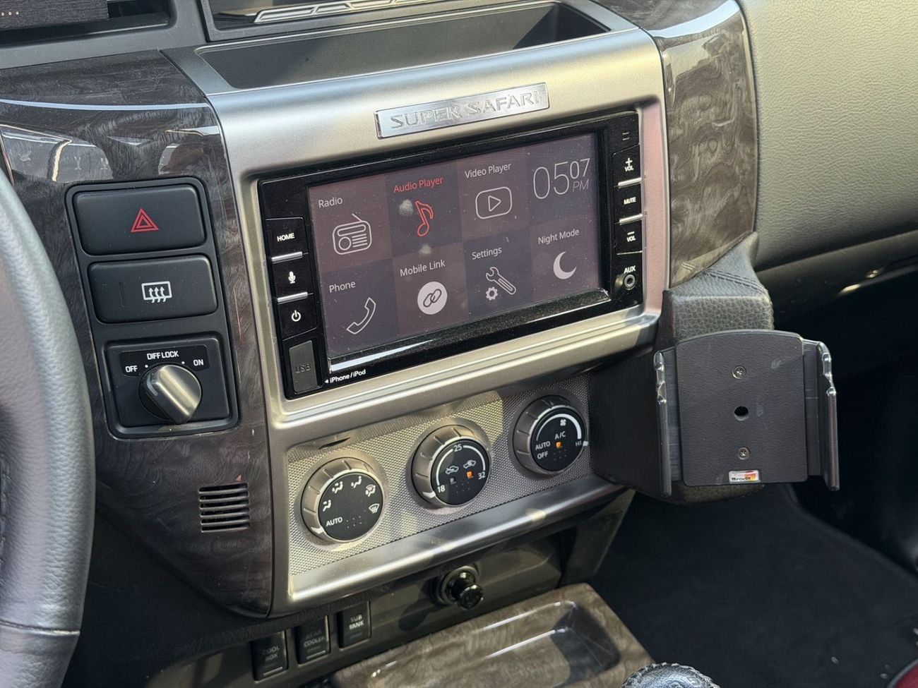Nissan Patrol SUPER SAFARI