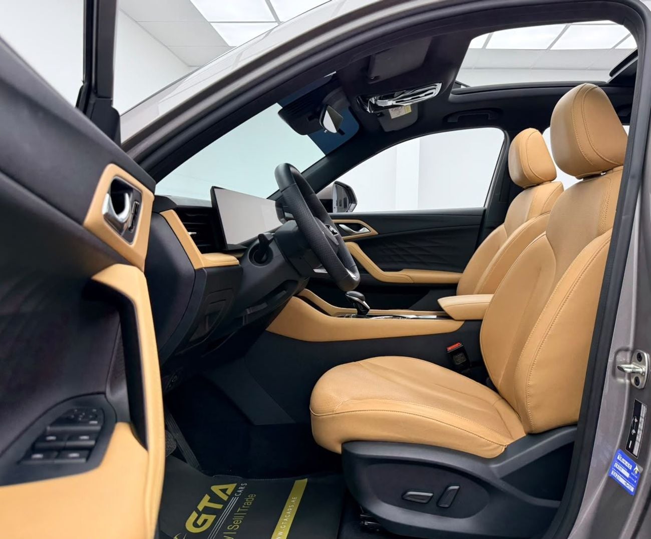 MG HS LUXURY 2025 MG HS Deluxe, Warranty, Full Service History, Fully Loaded, Excellent Condition, GCC