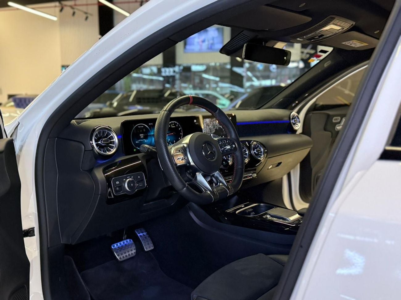 مرسيدس بنز A 35 AMG 4MATIC 2023 Mercedes-Benz A35 AMG - 1 Year Full Warranty - Perfect Condition