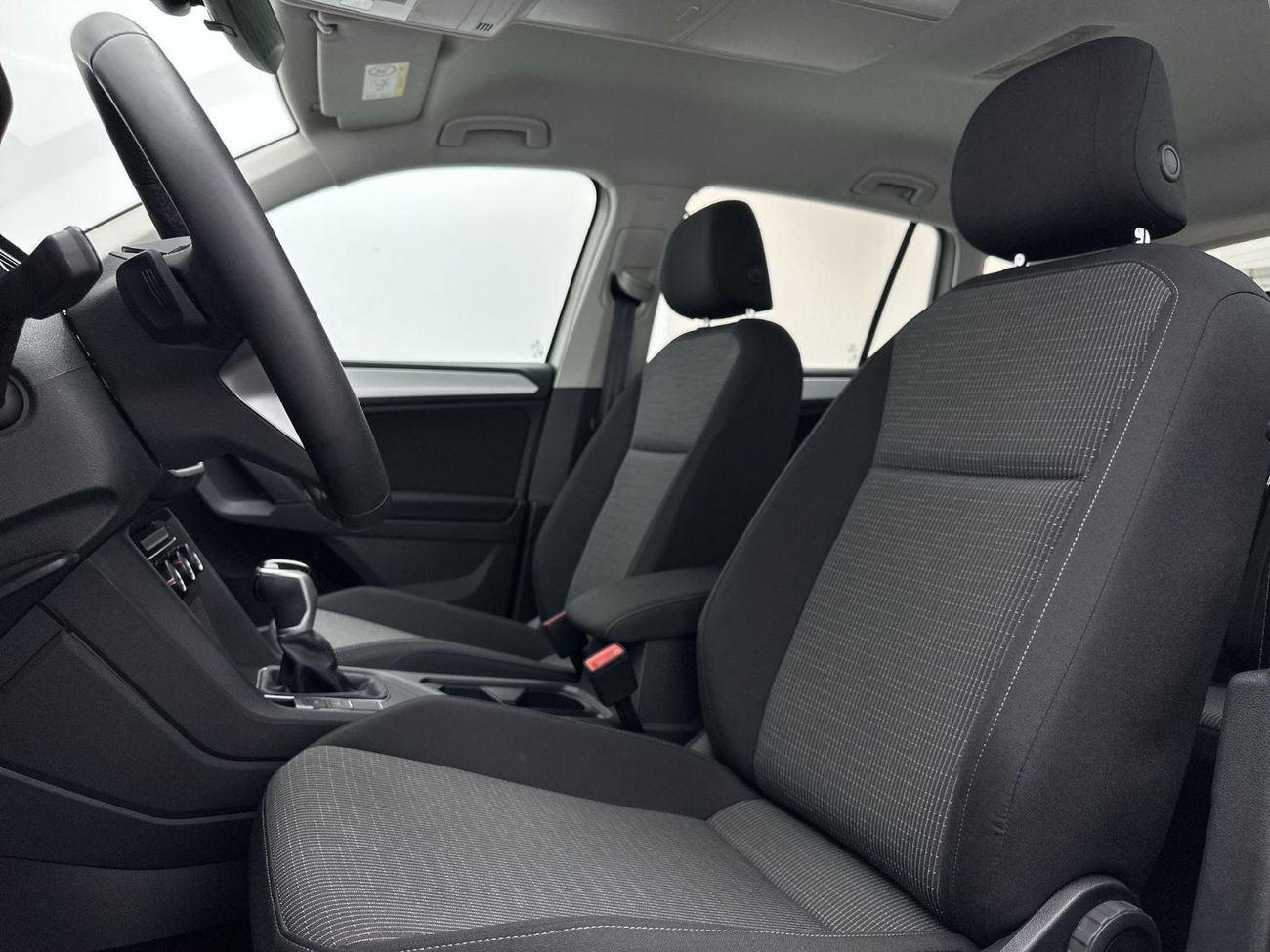 Volkswagen Tiguan LIFE 1.4L | VW Certified | Smart Tech Edition with Camera and Sensors | GCC Specs