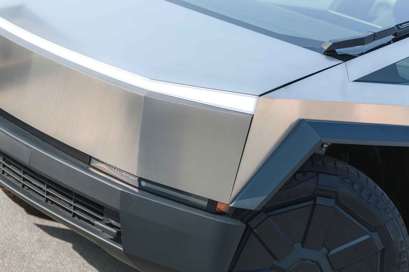 تسلا سايبرتراك FOUNDATION SERIES AWD