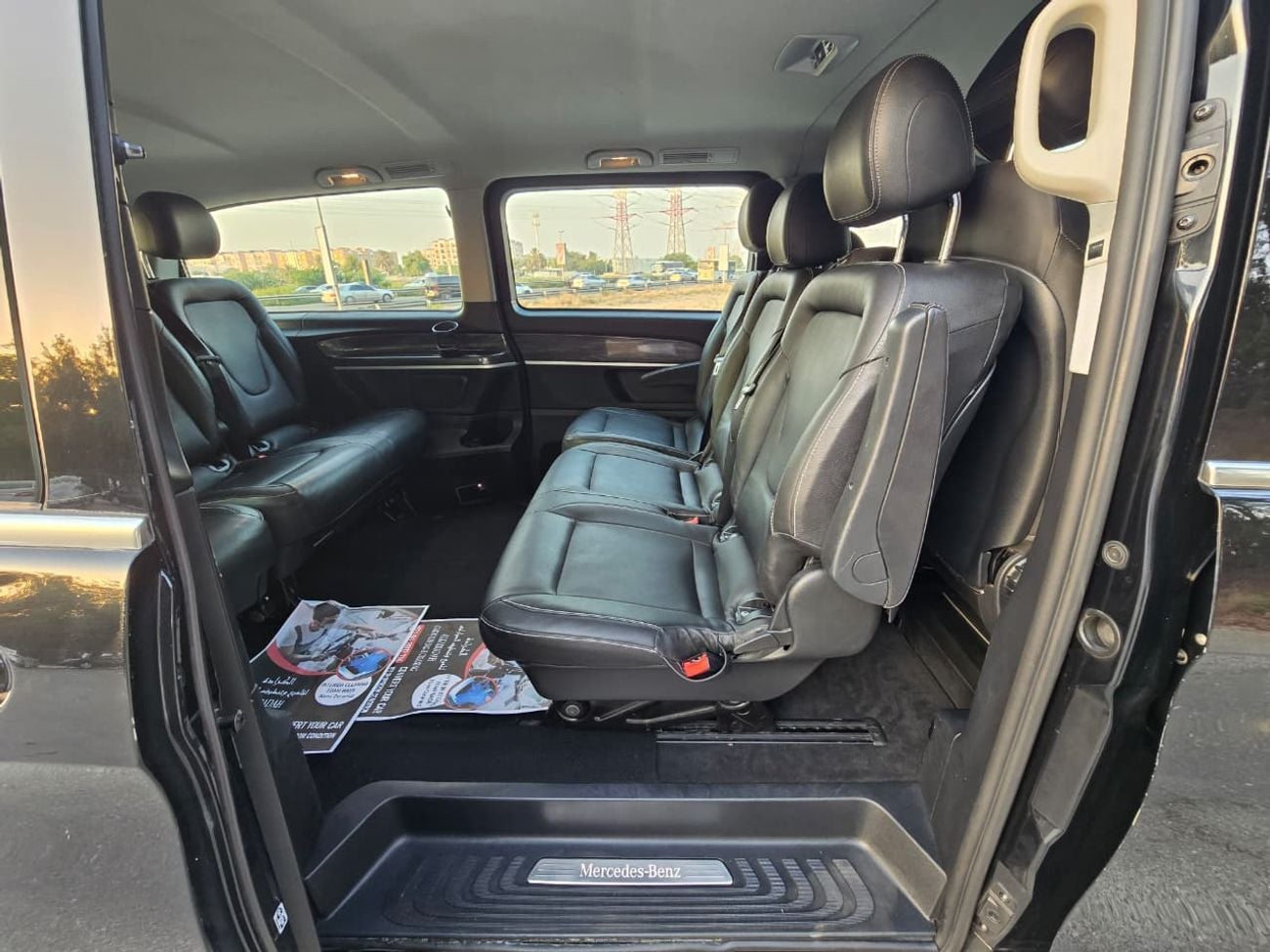 مرسيدس بنز V 250 AVANTGARDE/E MERCEDES V-250 GCC 2023 // 2KEYS // PERFECT CONDITION // 8SEATS // ACCIDENT FREE