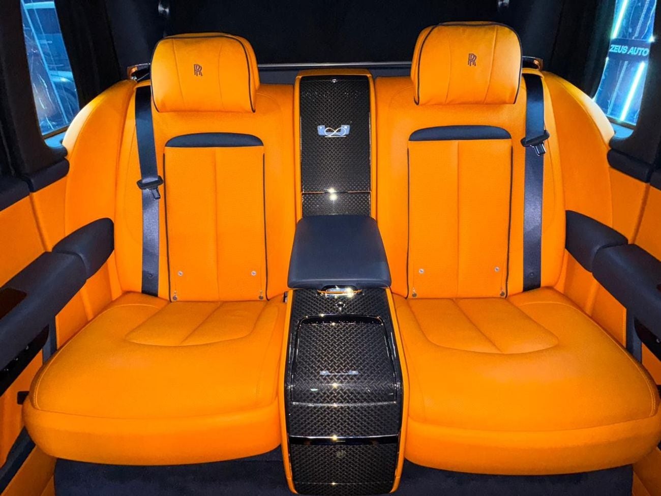 رولز رويس كولينان Black Badge 6.75L, V12, 8-Speed Automatic, AWD
