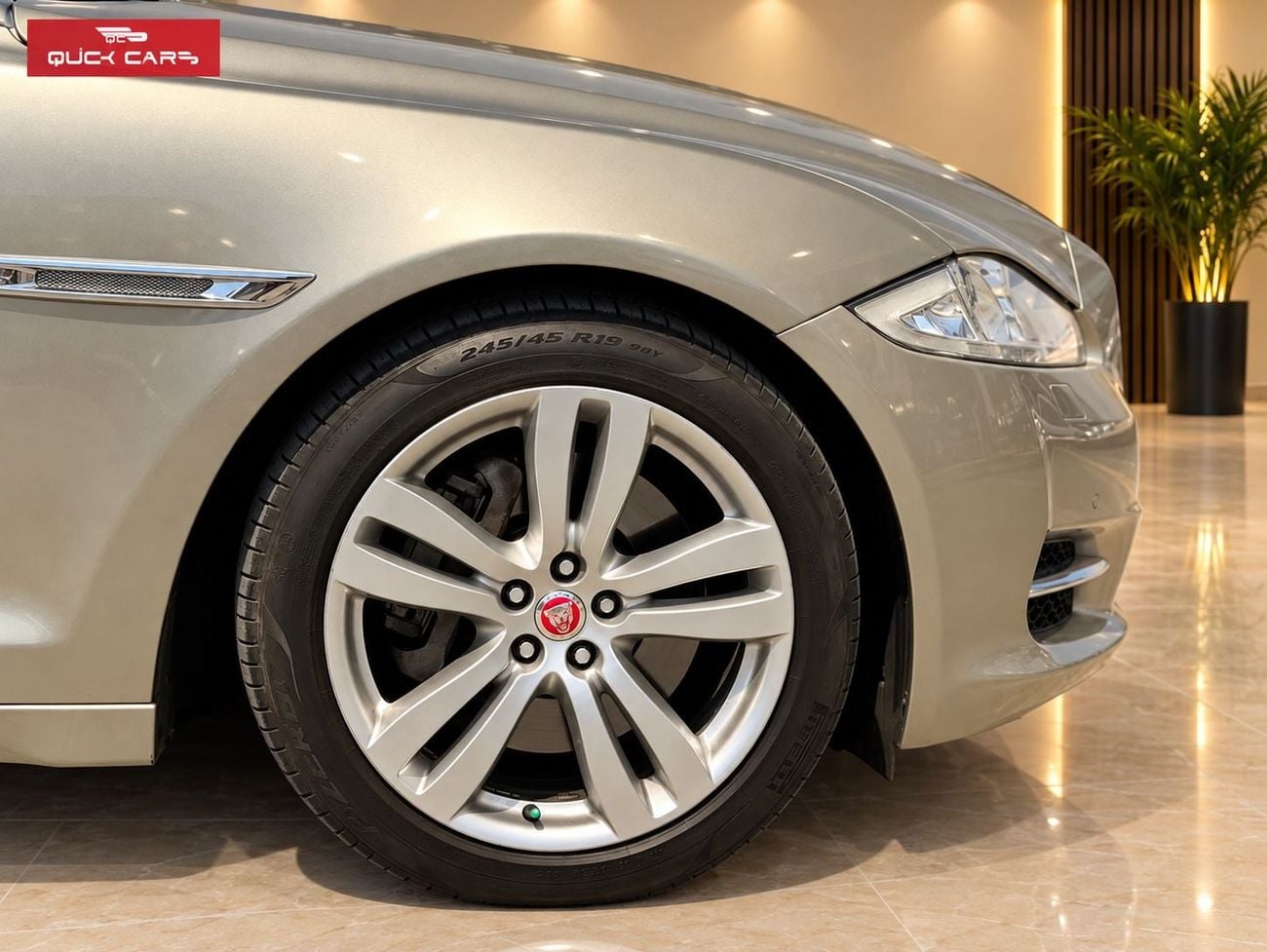 جاكوار XJ لاكجوري قاعدة عجلات طويلة