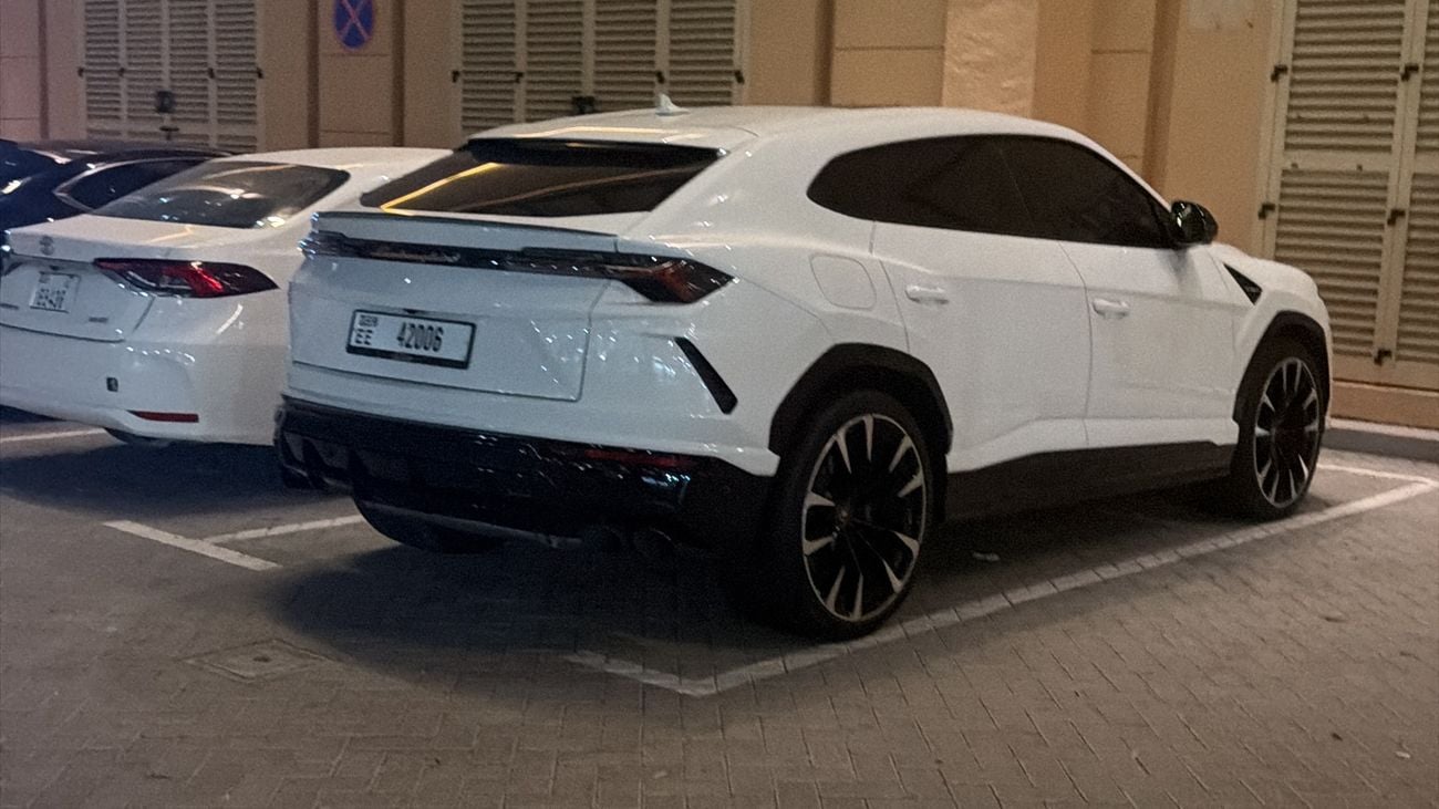 لامبورغيني اوروس ستاندارد