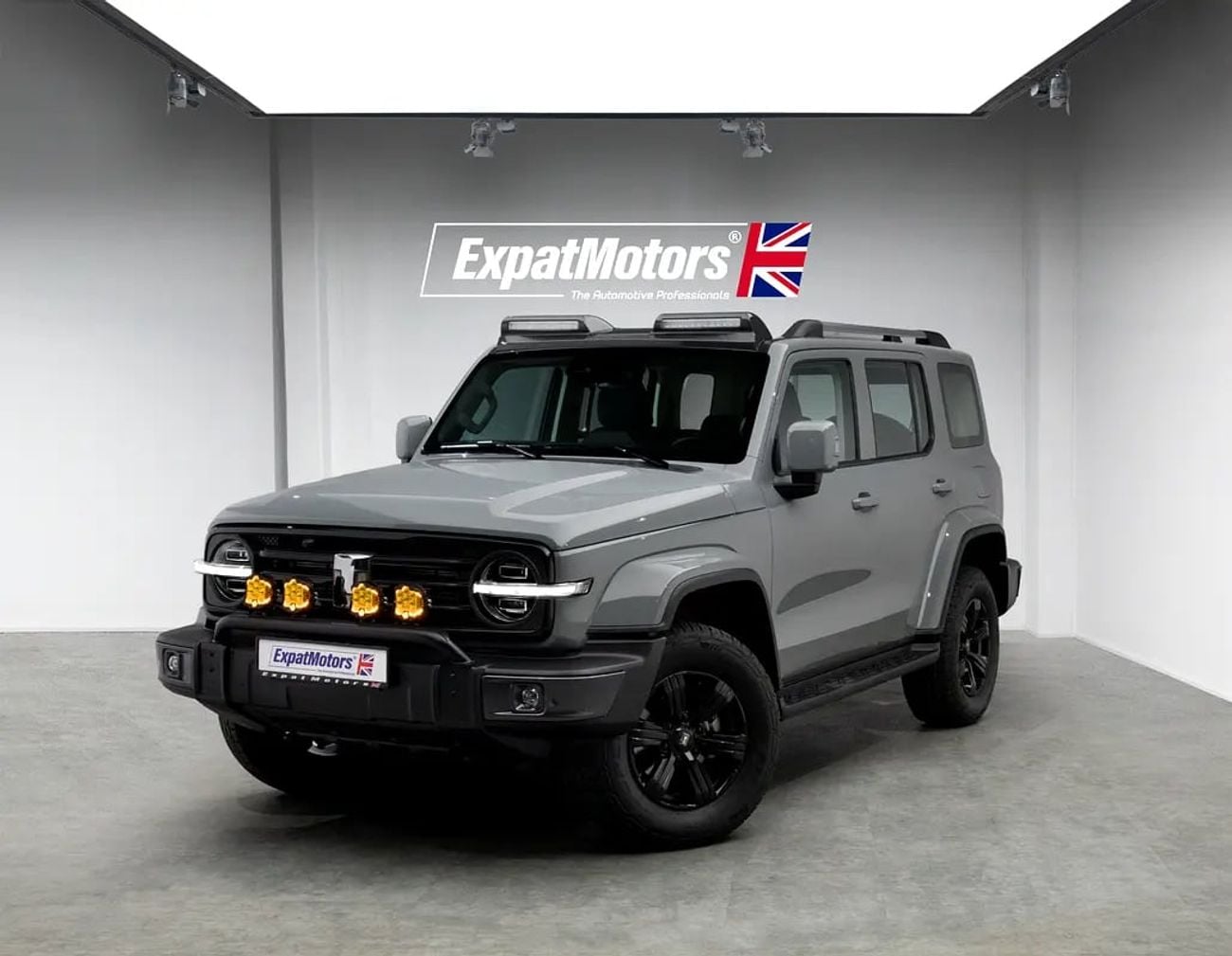 Tank 300 CHALLENGER 0% DP Available • FDSH • GWM Warranty until • GCC