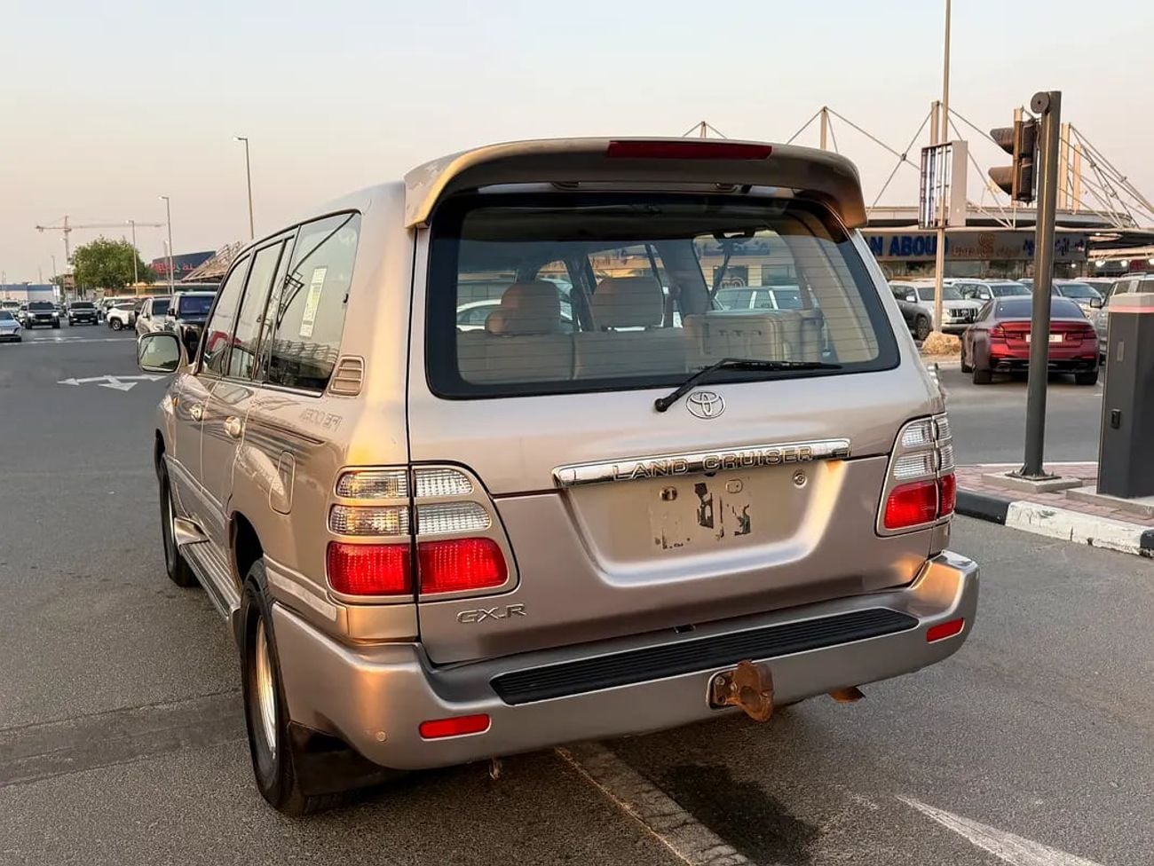 Toyota Land Cruiser GXR GCC Specs