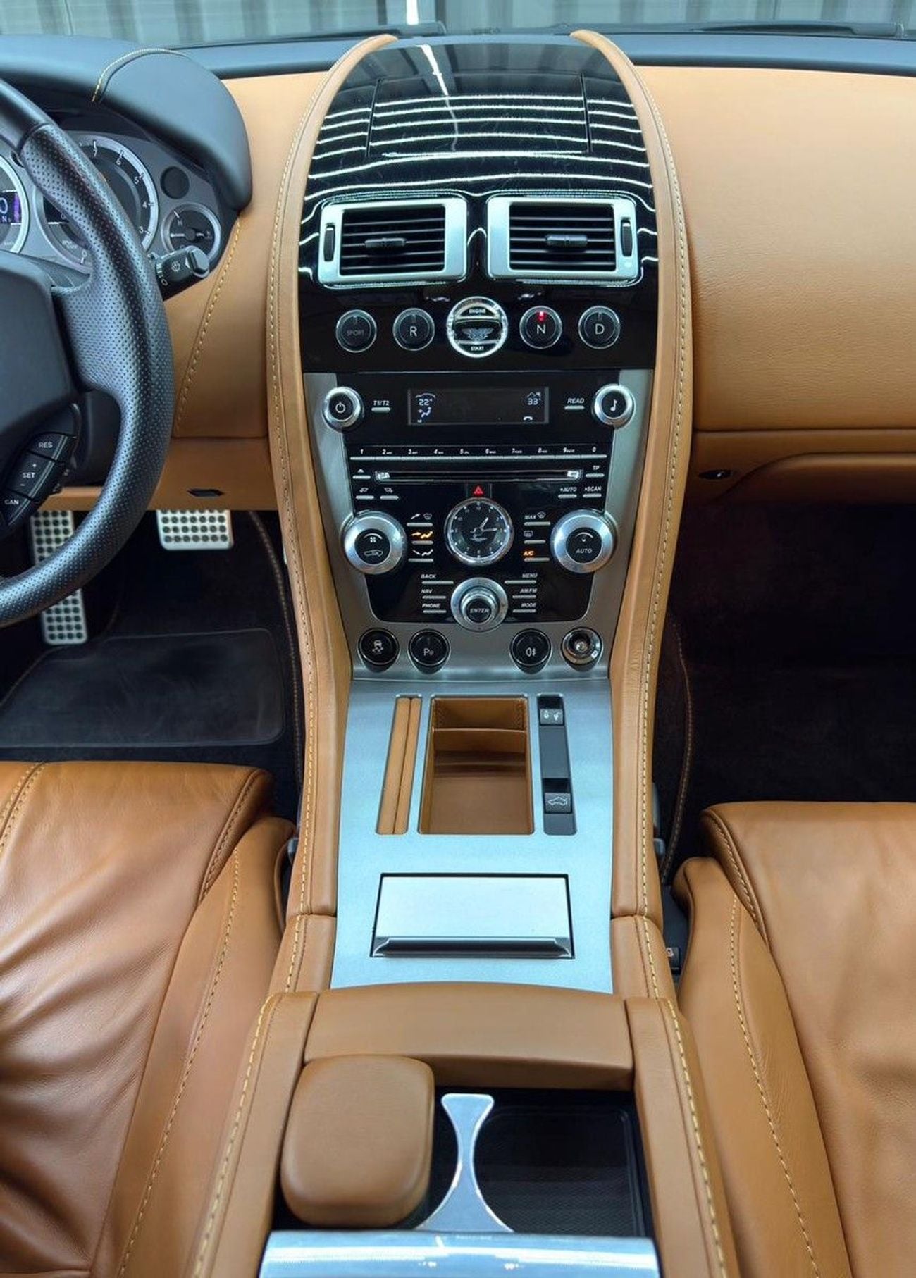 Aston Martin Vantage STD