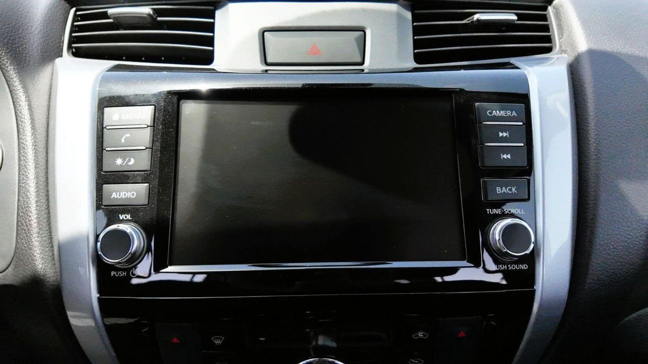 Nissan Navara 2025 Nissan Navara | 2.5L Petrol | 160 HP | Manual | 4x4 | GCC Specs