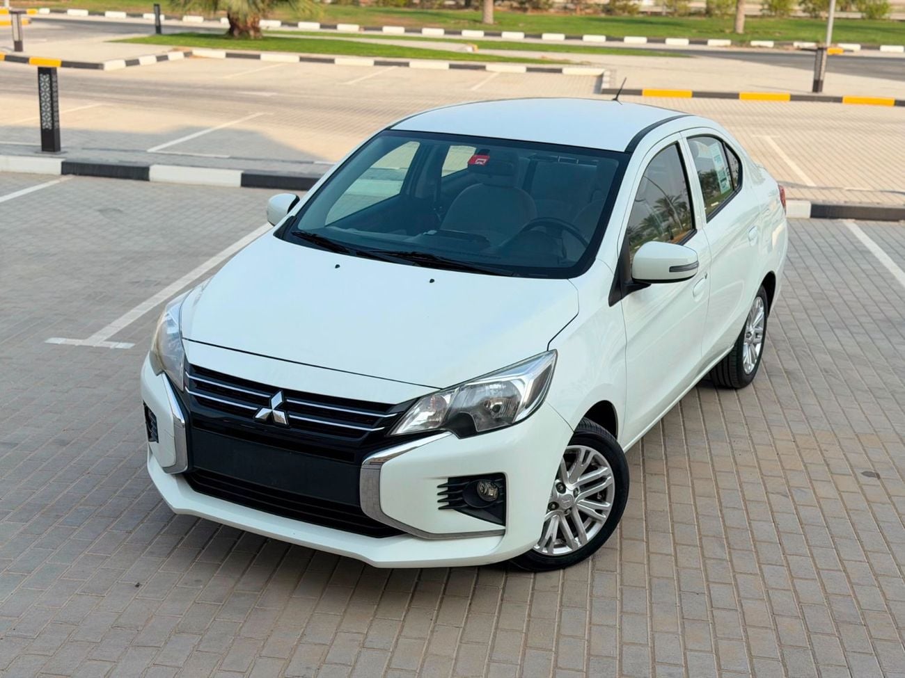 Mitsubishi Attrage GLX HIGHLINE