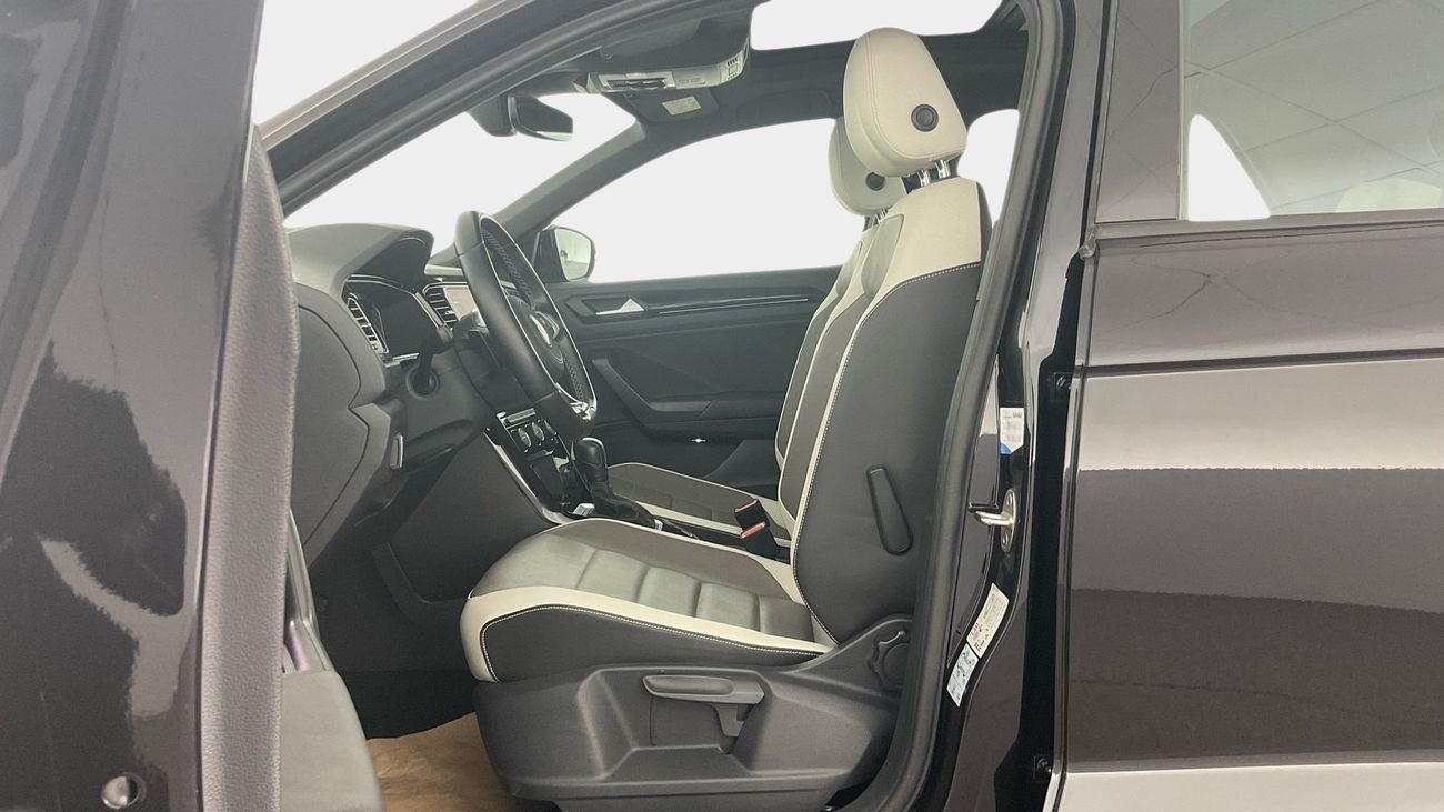 Volkswagen T-ROC SPORT BLACK EDITION | Guaranteed Warranty | 0 Down Payment