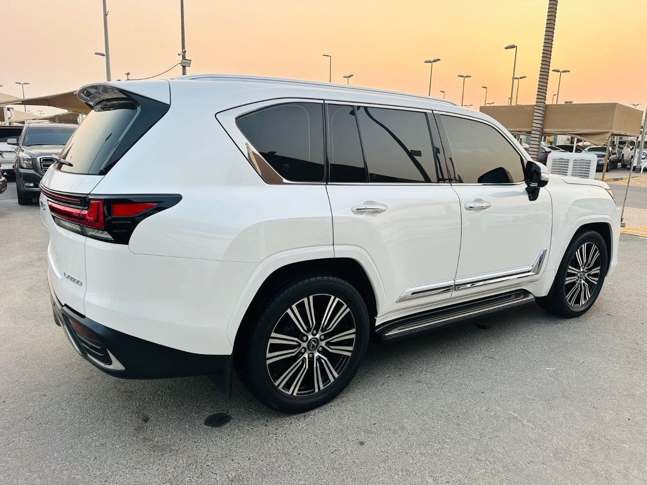 Lexus LX600 SIGNATURE